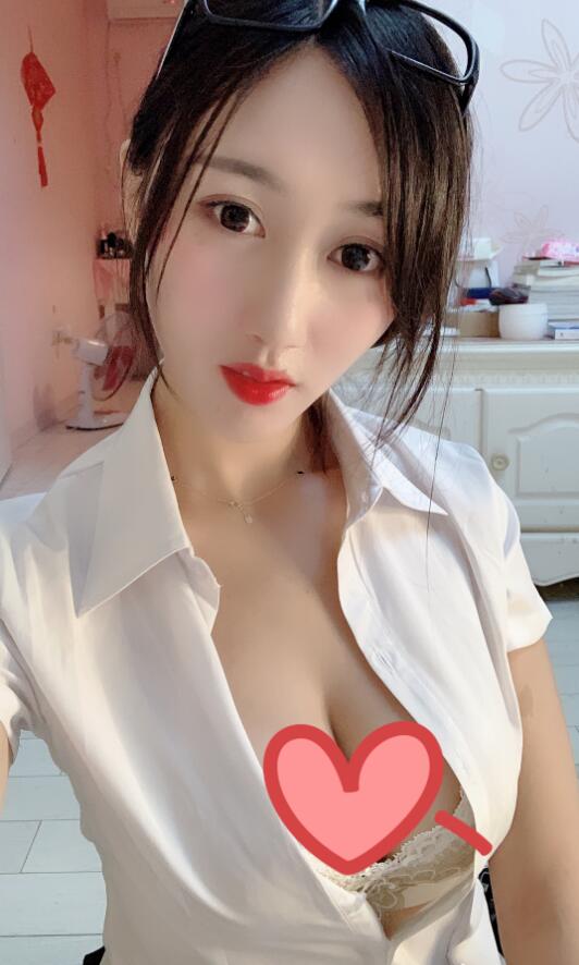 斗鱼前主播《小小玉酱》火箭定制合集