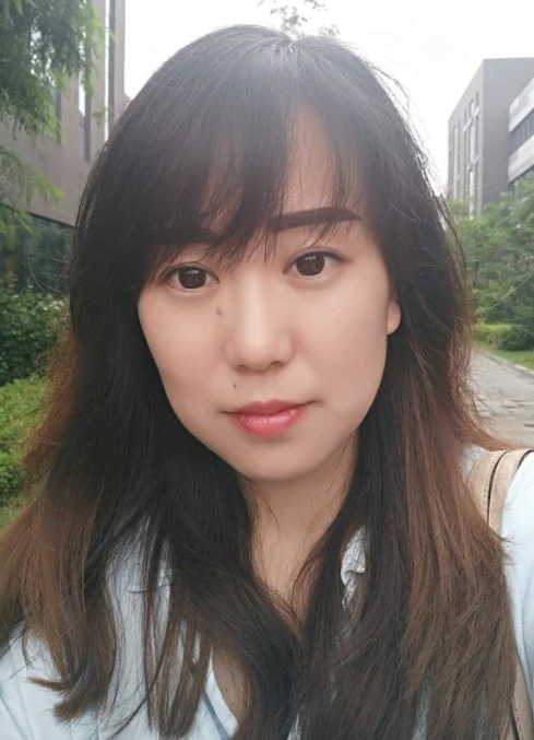 秀人网《安妮》出轨的银行职员