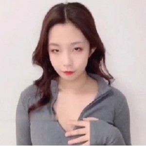 反差萌母犬【辉夜姬】群玩指教高颜值kou ji大秀