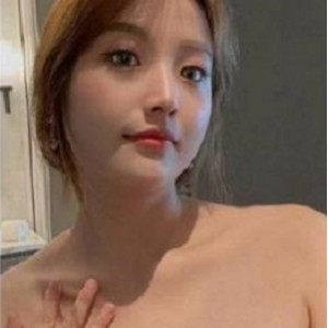 反差婊《24》打粑粑私拍散播17位反差婊