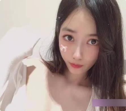 易直播《过气学姐》相当火辣撩人的女神