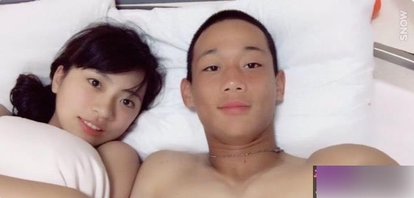 留学生卡米与男友自拍+作品一部