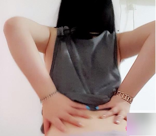 斗鱼人气主播《小仙奴》反差变装表里不一