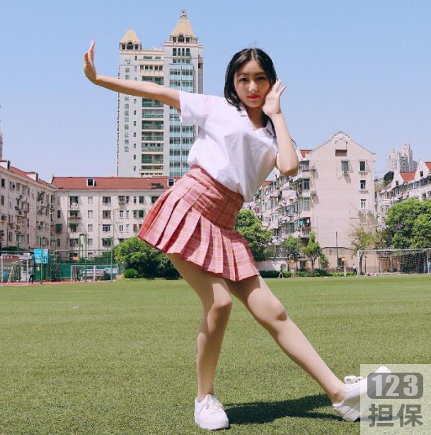 清纯可爱中学学妹示范第三套广播体C视频合集