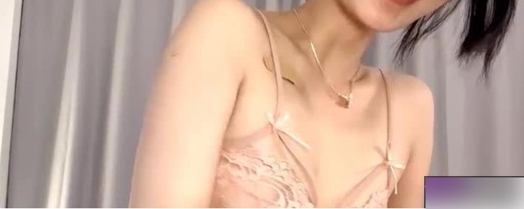 onlyfans性感尤物（园丽丽）+火辣身材穿搭深V晚礼服【1.09G】