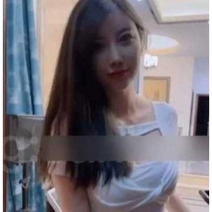 杨晨晨定制视频：挑战极限！脱衣扑克大胆上阵