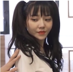 女高中生的秘密剧情麻豆视频MDX0031