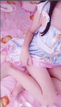 网红妹子茴茴见木