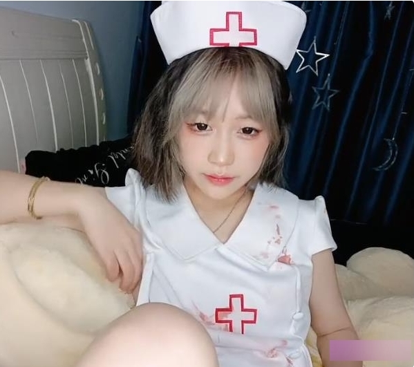 可爱短发妹子米拉