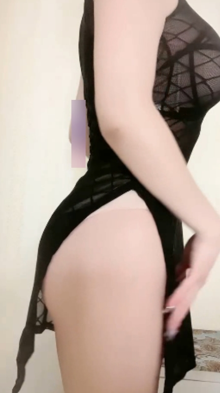 《潘诗诗最新微密视频福利，高清4V画质，百万乖乖女等你来抢！》