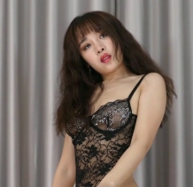 美女同事家里da+pao，身材好，连干两炮