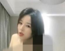 巨兔女神：巨大兔子造型的女神装饰品小雅小雅：精致雅致的小型家居摆件收费房：收费的房屋租赁服务醉酒秀：酒后表演的娱乐活动