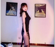 悠宝儿泳装定制：时尚热舞主播的社保专辑