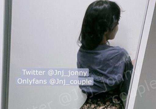 超级人气的稀缺情侣档，JNJ品牌的高质量精选情侣装，最新散播的噼里啪啦合集，1V-久妖3M情侣款。