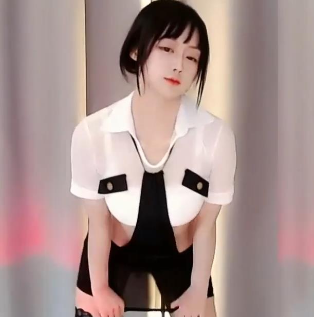 林小花L舞首次超有尺度散播