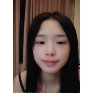 火爆闺蜜自拍大战：妹子露脸姐姐嘴艺，人气爆棚！