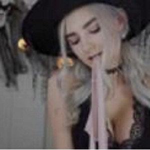 AvrilxLust女神级欧美cos资源合集，16.1G视频尽显性感暗黑女巫诱惑值