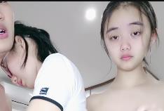 姐姐花小伙C着自拍，精彩时长2分12秒