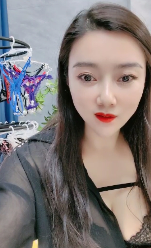 风韵少妇原味小热裤视频收藏：百度ED2K