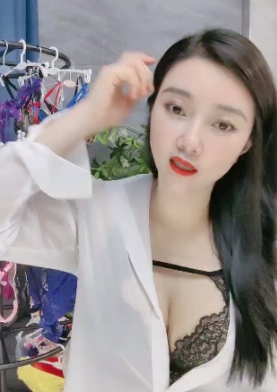 风韵少妇原味小热裤视频收藏：百度ED2K