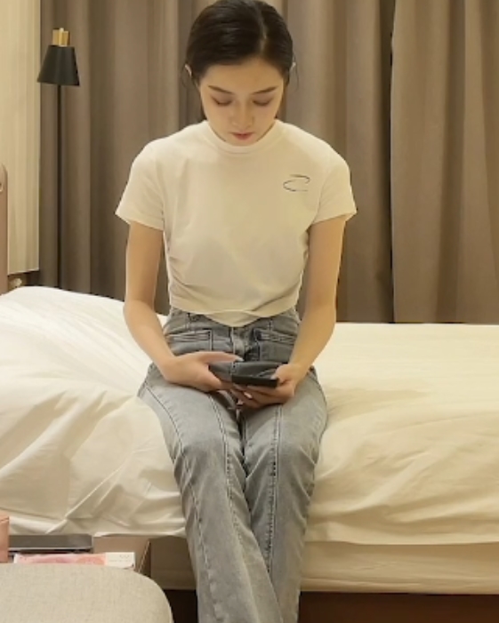 学生妹探花田伯光：百度ED2K收藏288部4K视频