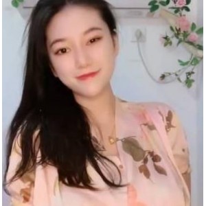 琳宝巨熊主播土豪定制视频集合，9个版本总时长109分钟！