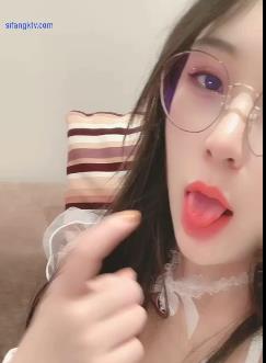 砂糖：51个视频，1G，长腿A4腰软妹子九尾姿势