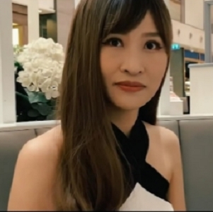 泰国探花阿坤路边搭讪精选美女喝咖啡