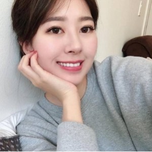 超精品泄密：曝光美女私密高颜值新闻传媒大学宝岛31V/1.33G