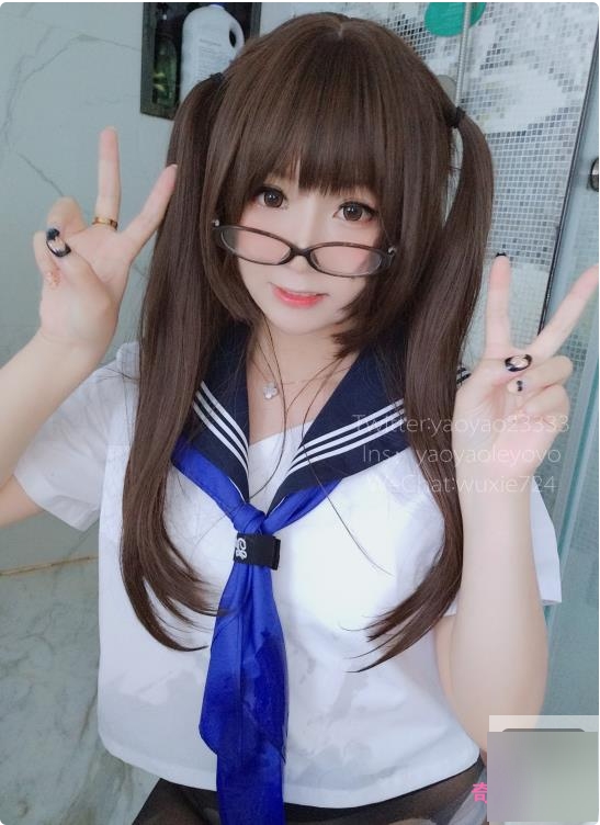 微博上的妹子分享了她的摇摇乐体验，蓝JK的标题。