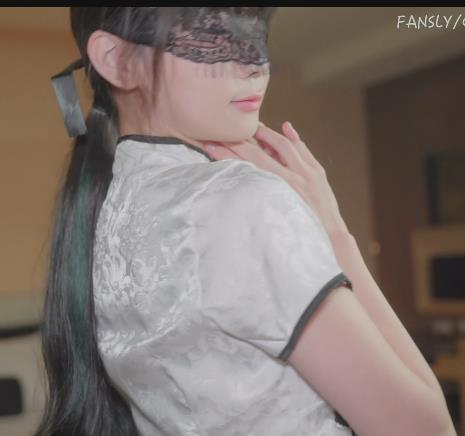 清纯小L莉DemiFairyTW合集[11V-3.2G]-视频旗袍露脸身材车灯用嘴