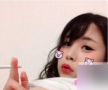 性感家庭服装自拍图集