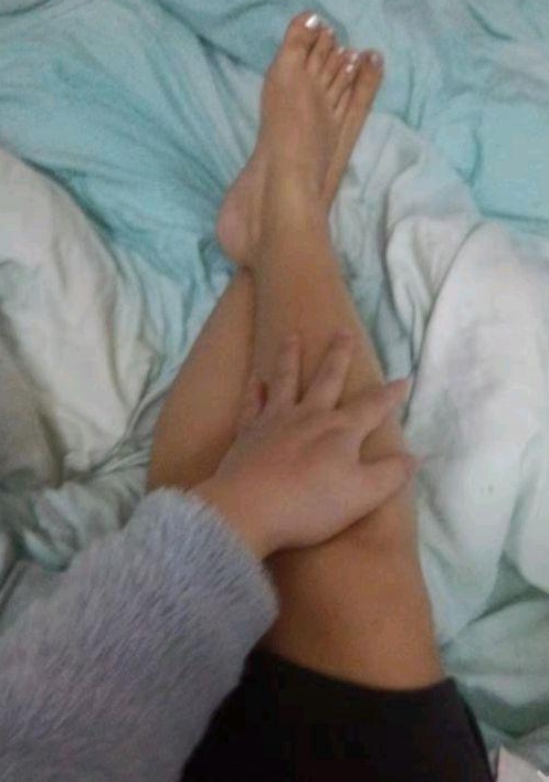 佛山单亲妈妈乱来视频曝光，放飞自我互动骚行为惊人磁力链接