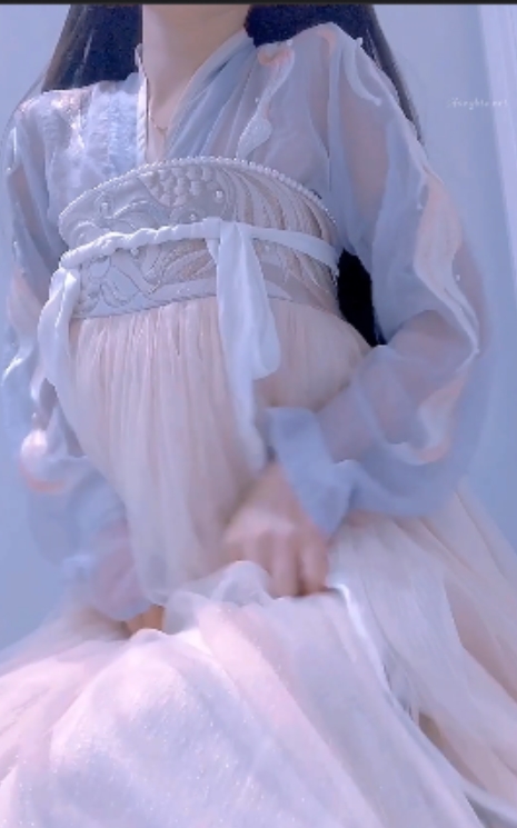 网红妹子高桥千凛，192v32.7g画质视频收藏546，百度、ED2K热播