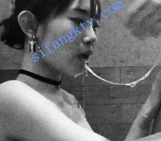 超奇妙自拍对话：创造佳作