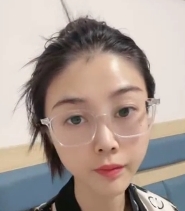 绝色御姐：眼镜气质美女，苗条身材，脱衣舞M腿扒拉神秘处特写