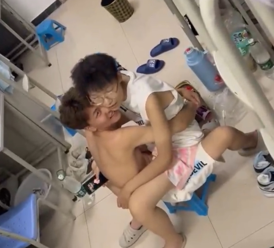 Lisa疯马秀视频与最近吃瓜合集，8个视频共40.1m，百度盘下载