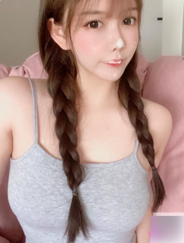 二次元微博网红合集：四位萌妹子的精彩视频大放送！