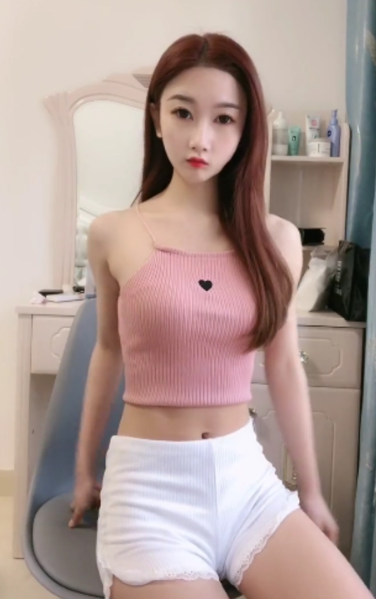 球控狂魅：孙子涵乳摇小视频合集1300V6G