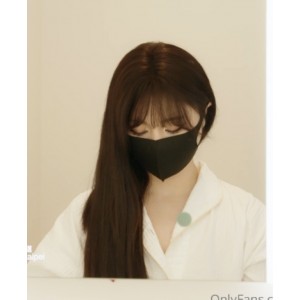 Onlyfans女神娜娜nana超大合集：78V+344G，中文对白，悄悄话，更新日志