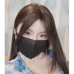 Onlyfans女神娜娜nana超大合集：78V+344G，中文对白，悄悄话，更新日志
