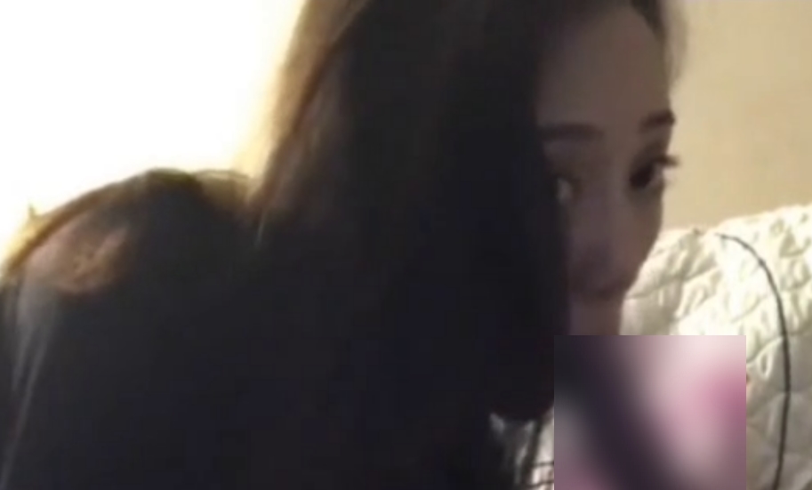 嘴艺高超！优质少妇展示身材，4v视频202M百度盘