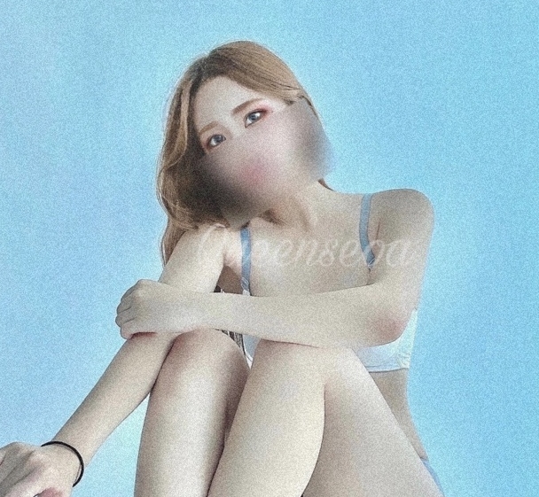 《OF颜值巅峰反差婊！穷人女神富人小狗露脸福利视图》