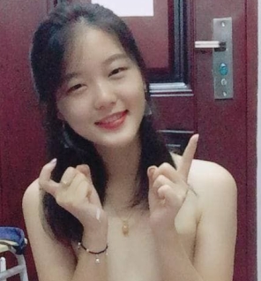 反差婊砸生活视图大揭秘NV3.4G百度盘