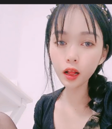 老板娘御姐双擦炮击手指互动，看点十足视频集合