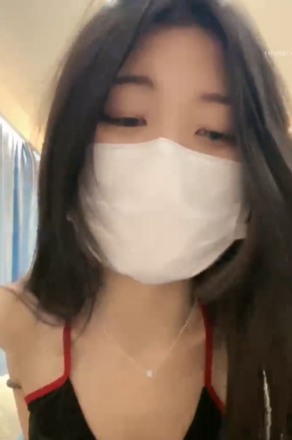 闺蜜首秀！中戏艺校生G奶校花漂亮馒头抖馒头狂玩视频8V+1.5G，链接永久有效