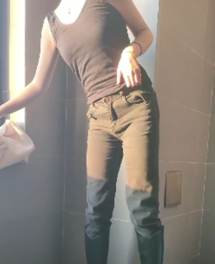 兔兔勇敢展示：学校、公园、商场全方位展示，视频33V+5G，百度盘下载，解压密码安全第一