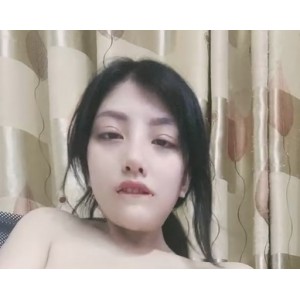 独特魅力大罩杯女友，某处弄净感觉视频1V+8P，总大小765MB百度盘