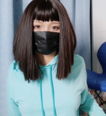 《白袜袜福利姬自行打包V+3G视频》