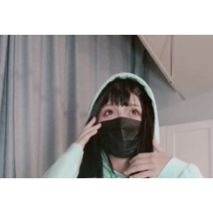 《白袜袜福利姬自行打包V+3G视频》